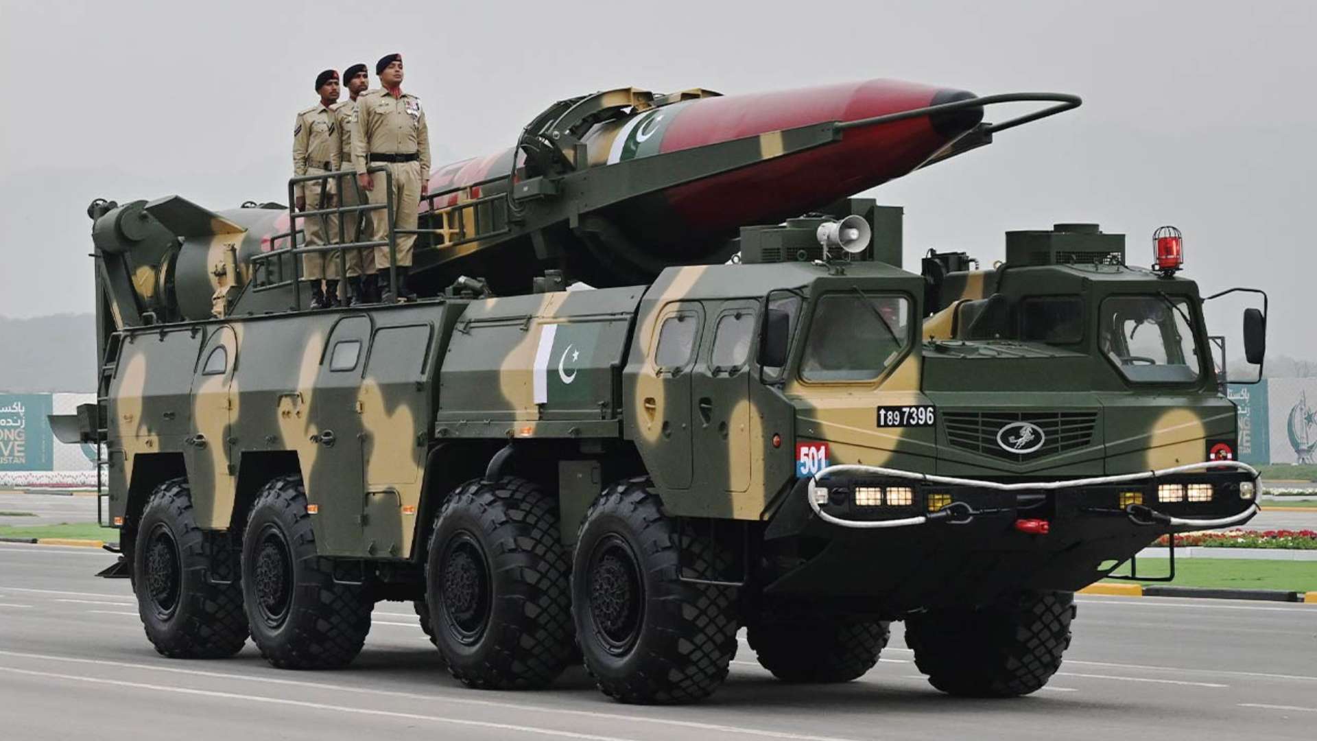 وفاقی بجٹ 2025-26: دفاعی اخراجات کے لیے 2550 ارب روپے مختص کرنے کی تجویز